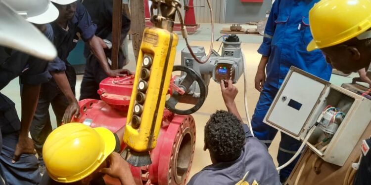 وحدة مياه الشرب الإتحادية وشركة خطوط البترول تختتم دورة مهندسي الطلمبات