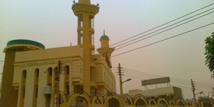 مليشيا الدعم السريع تهاجم مسجد ومسيد ومنزل الشيخ قريب الله وتنهب المملكات