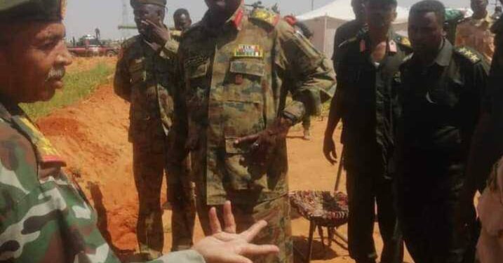 قائد الفرقة (18) مشاة كوستي يتفقد القطاع الغربي والخطوط الأمامية