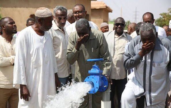 والي الخرطوم يشهد بداية الضخ التجريبي لمحطة مياه بيت المال