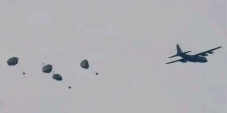 إنزال جوي وتعزيزات عسكرية ضخمة تصل الي مدينة الفاشر