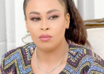 رشان اوشي .. تكتب: الرئيس “ديبي” ..عدو نفسه!