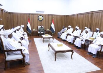 وفد نظارة قبائل دار حمر يلتقي البرهان ويؤكد أهمية تصافر الجهود للقضاء على المليشيا الإرهابية