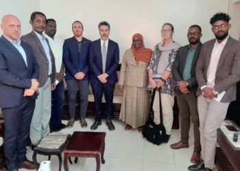 مفوض العون الإنساني السوداني تلتقى سفير سويسرا و تؤكد : لابد من تضافر الجهود فى العمل الطوعي