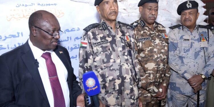 والي الخرطوم يهنيء القائد العام باسترداد مدني ويبشر بالانفتاح الكبير في محاور ولاية الخرطوم
