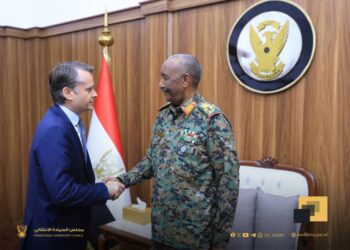 البرهان يجري إتصالا هاتفيا مع سلفاكير ويقف على تطورات الأوضاع بدولة جنوب السودان