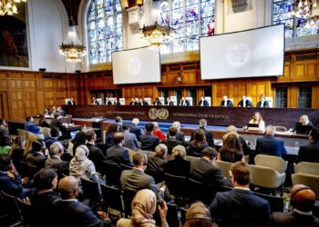 جابر ووالي الخرطوم يبحثان سير العمل في المشاريع الخدمية بالولاية