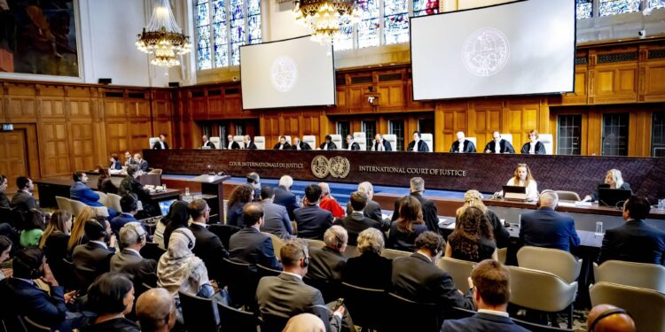 جابر ووالي الخرطوم يبحثان سير العمل في المشاريع الخدمية بالولاية