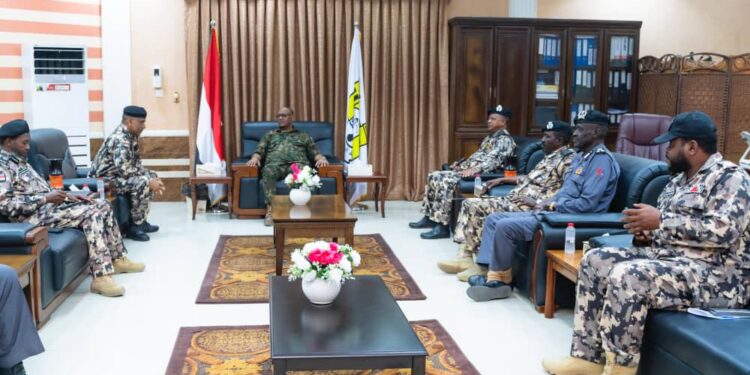 والي ولاية البحر الأحمر يشيد بدور الدفاع  المدني في إخماد حريق المستودع الرئيسي