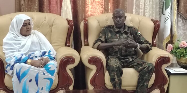 والي ولاية البحر الأحمر يشيد بدور الدفاع المدني في إخماد حريق المستودع الرئيسي