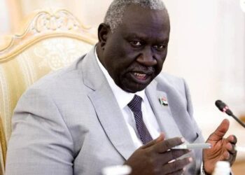 والي الخرطوم يتفقد الإعلامي الرياضي الرشيد بدوي عبيد ويطمئن على صحته