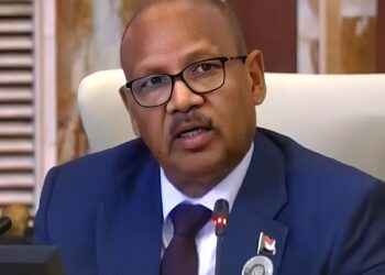 بمشاركة عضو مجلس السيادة الفريق مهندس إبراهيم جابر – بدء أعمال القمة العربية الـ 34 في بغداد