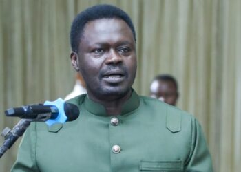 300 محول كهرباء وكوابل و850 برميل زيت محولات للجزيرة من وزارة الطاقة