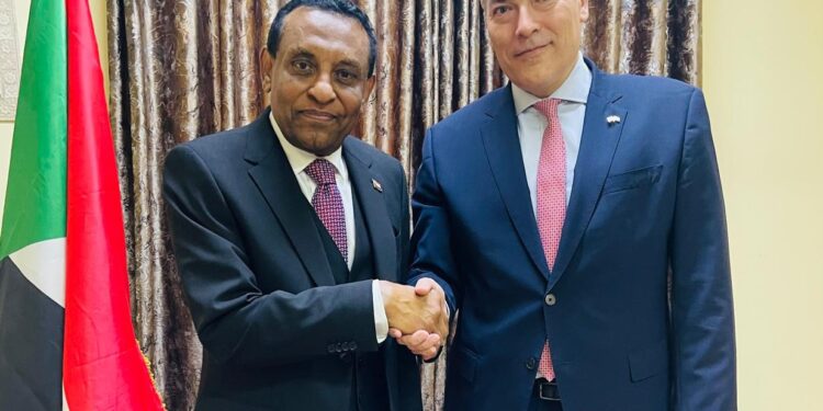في أولى لقاءاته الدولية.. رئيس الوزراء  يستقبل المبعوث السويسري الخاص لمنطقة القرن الأفريقي