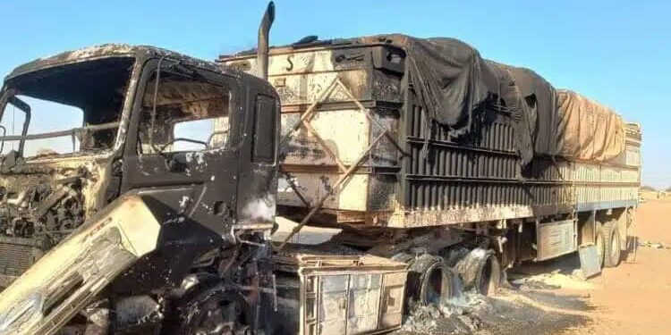 حرق قافلة مساعدات إنسانية من قبل مليشيا الدعم السريع الإرهابية قرب الفاشر