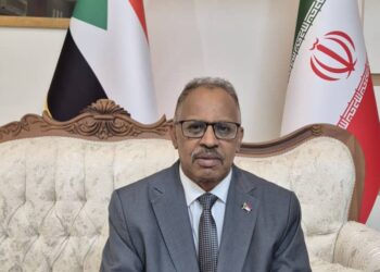 رئيس مجلس السيادة السوداني يلتقي السفير الفلسطيني بمناسبة إنتهاء فترة عمله بالسودان