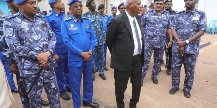 والي الخرطوم يدشن عودة النشاط التجاري بشارع الحرية الخرطوم ويعلن إعفاء التجار من الرسوم الحكومية