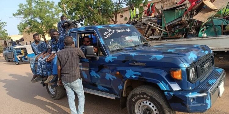 الطوف المشترك لمحلية أمدرمان يقوم بحملة إزالة واسعة للمخالفات