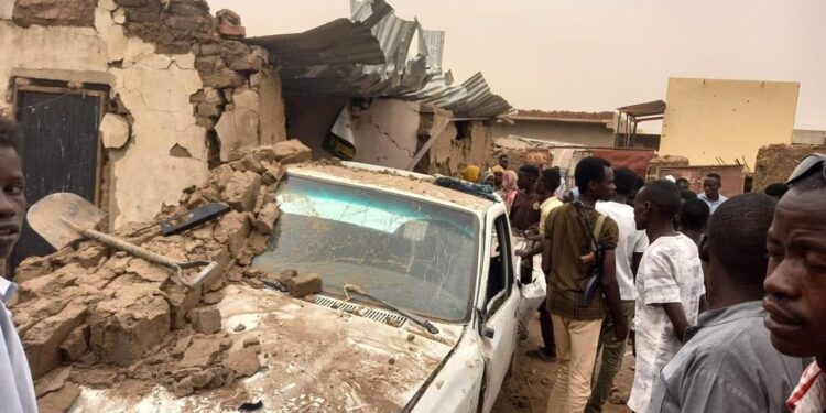 البرهان يصدر قراراً بإخضاع جميع القوات المساندة ،لأحكام قانون القوات المسلحة