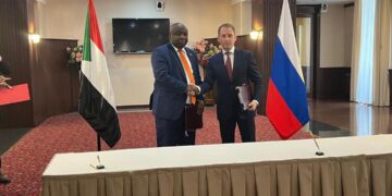 السودان وروسيا يوقعان بروتوكول تعاون اقتصادي وتجاري لتعزيز الشراكة الاستراتيجية