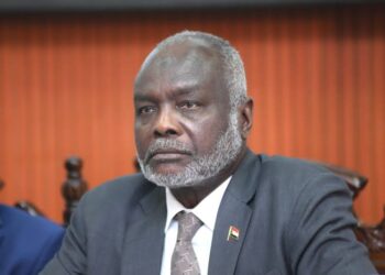 حسين خوجلي يكتب: السفاح حميدتي يدشن رسالة الدكتوراة بمذبحة مسجد الفاشر