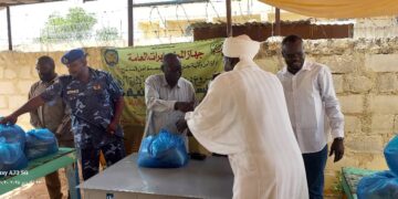 جهاز المخابرات العامة بالدلنج يدشن مشروع دعم قيادات الإدارة الأهلية بـ”سلة غذائية”